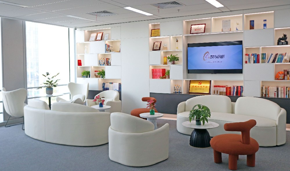 1743057636205796.jpg 1743057636205796.jpg